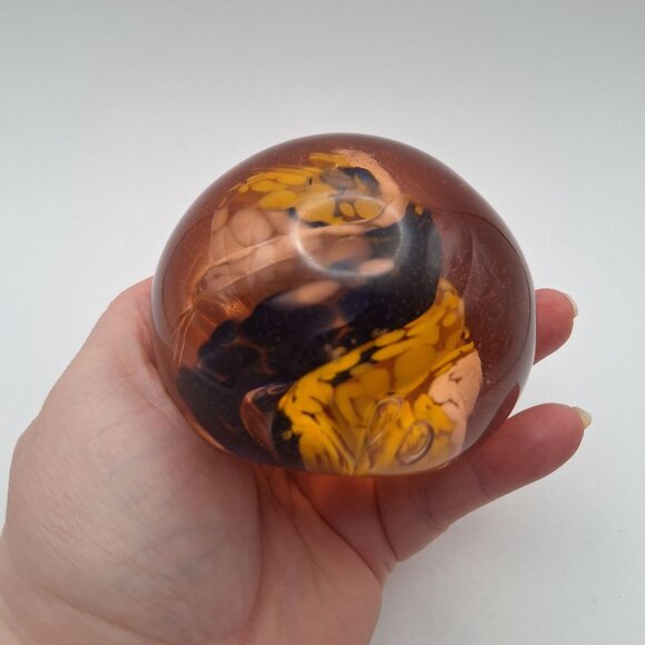 OGLEBAY WHEELING WEST VIRGINIA BLOOMING FLOWER SWIRL ROUND GLASS PAPERWEIGHT - Picture 8 of 10